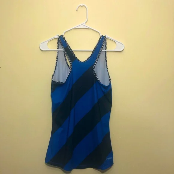 Nike Pro Tank - Picture 2 of 3